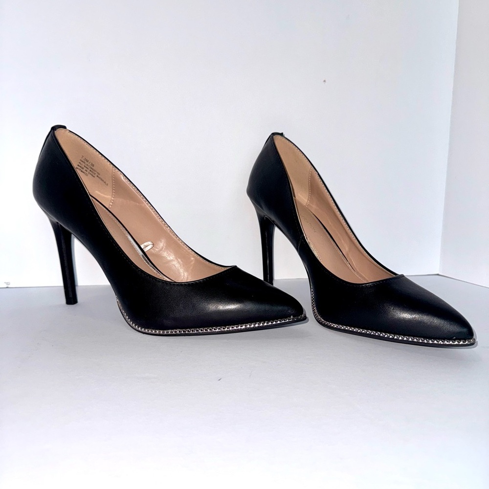 ✨ BCBGeneration | Black Pointed Toe Heels | Size 7.5M ✨